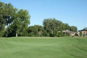 Dakota Dunes 18th Approach